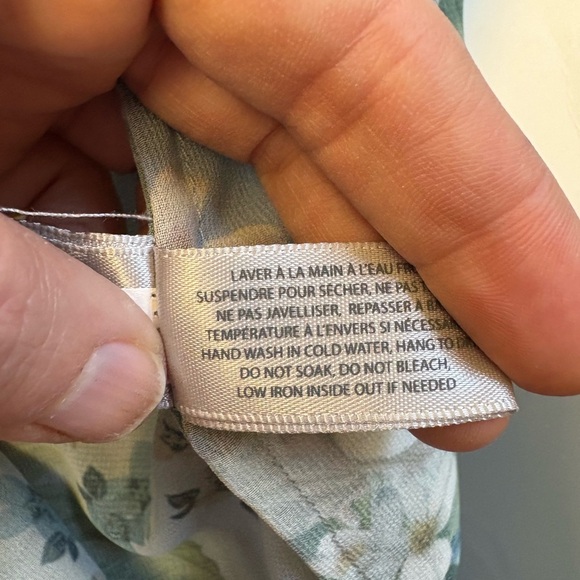 Simons Contemporaine brand sheer Floral Button feminine Down Shirt size Small - Picture 6 of 10